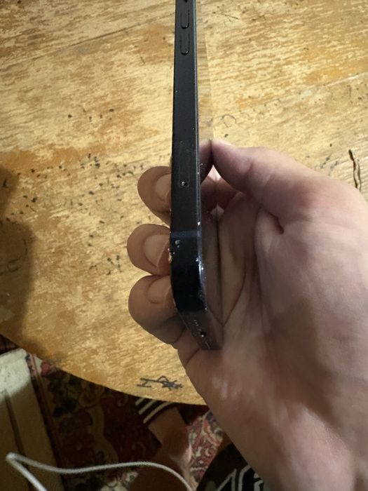 Продам iphone 13 128g