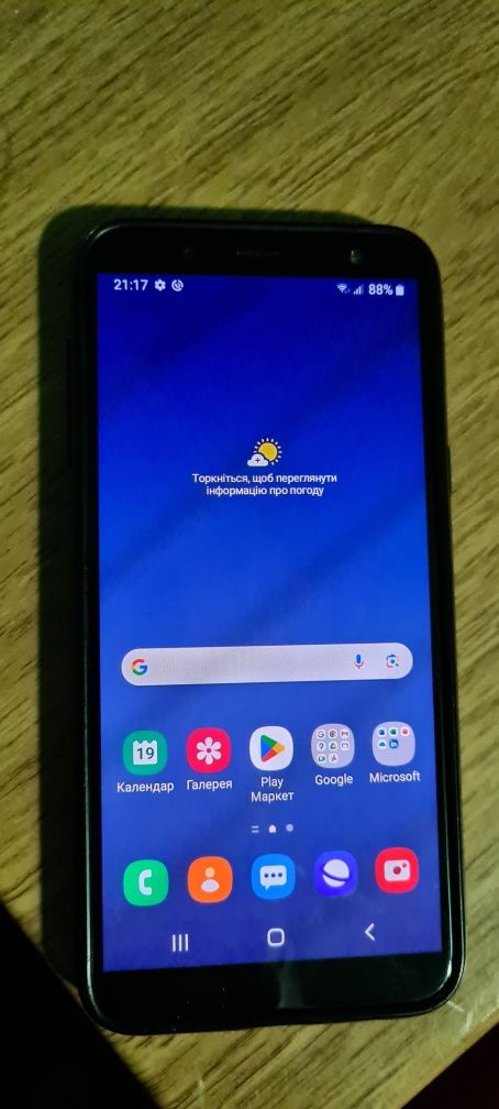 Смартфон Samsung galaxy J6