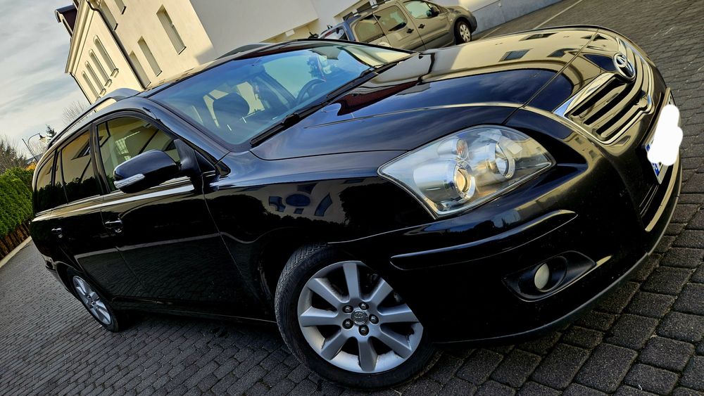 Avensis 1.8 VVTI LPG Lift Prywatnie Polecam