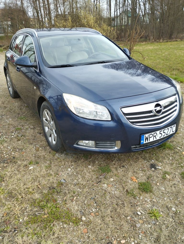 Opel Insignia rok 2011 benzyna 1.6 turbo