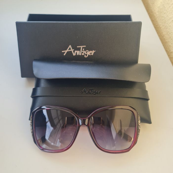 Óculos de sol de cor bordeux