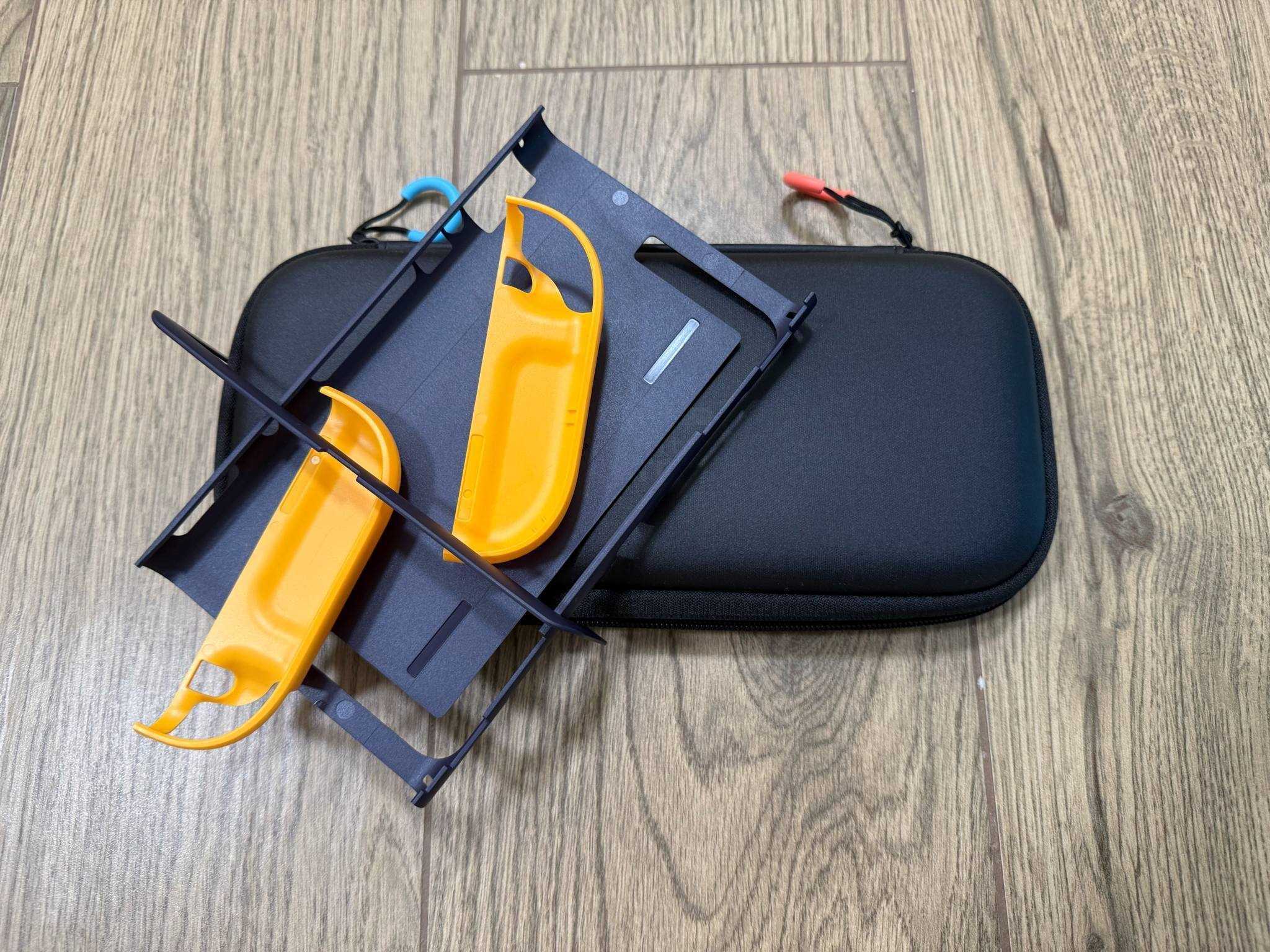 Switch 2 Carrying Case- oryginalne etui Nintendo +  etui Spigen