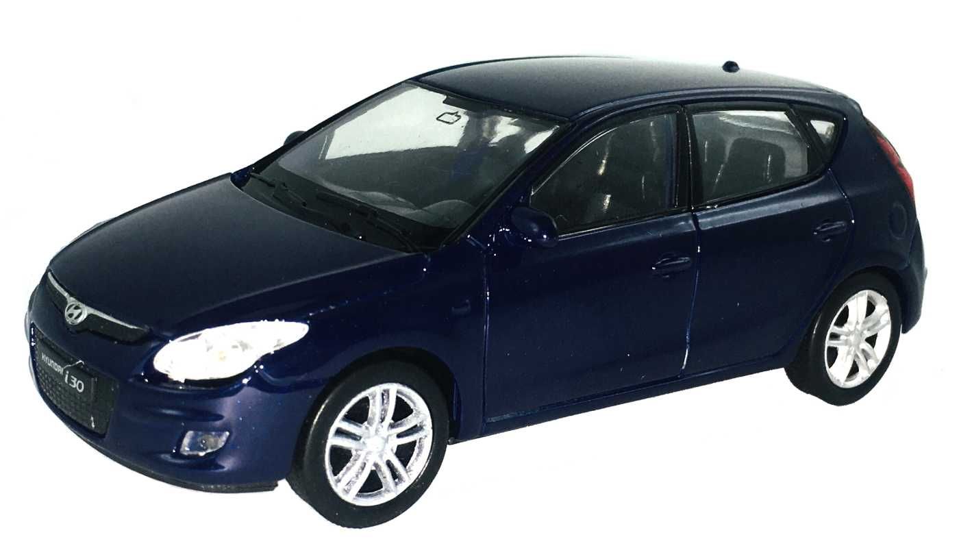 Hyundai i30 model metal WELLY 1:34 granatowy