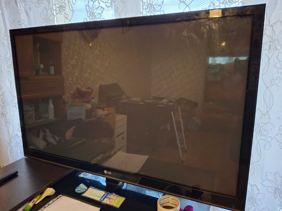 Sprzedaję 50-calowy telewizor LG.