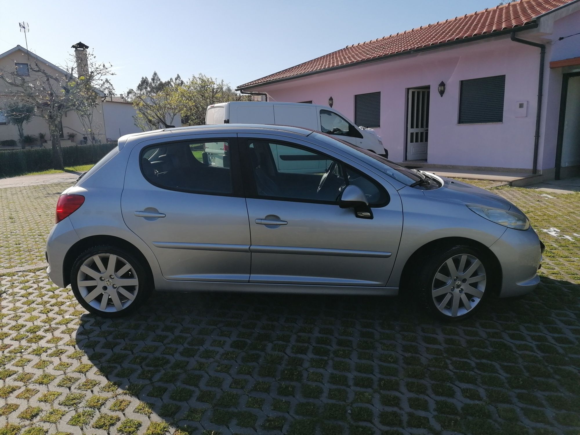 Peugeot 207 1.6 hdi