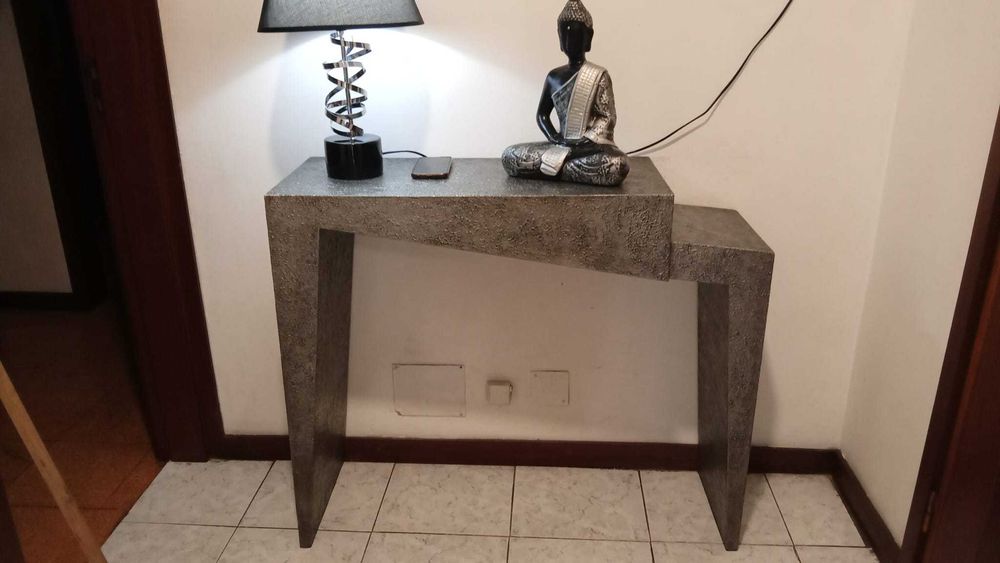 Aparador de entrada mais quadro