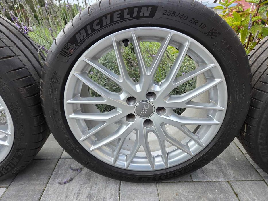 Alufegi 255/40/19 audi a6 4szt