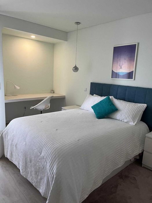 Quarto mobilado com casa de banho privada - Várzea, Barcelos