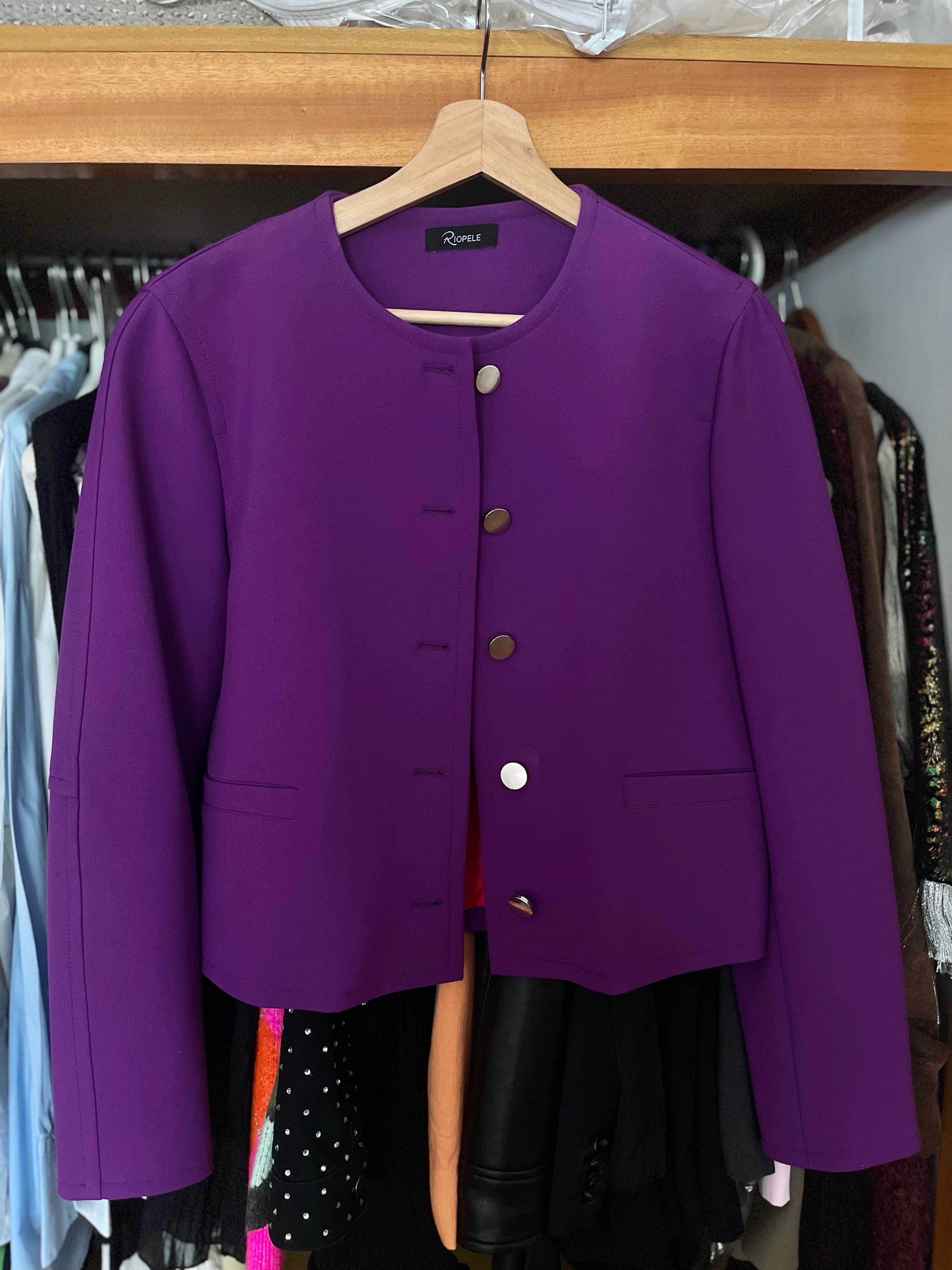 Casaco curto roxo