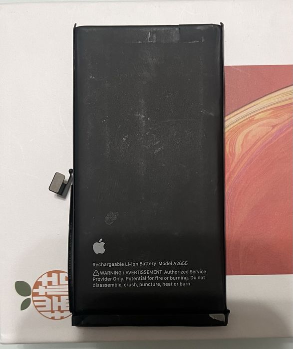 Батарея iphone 13