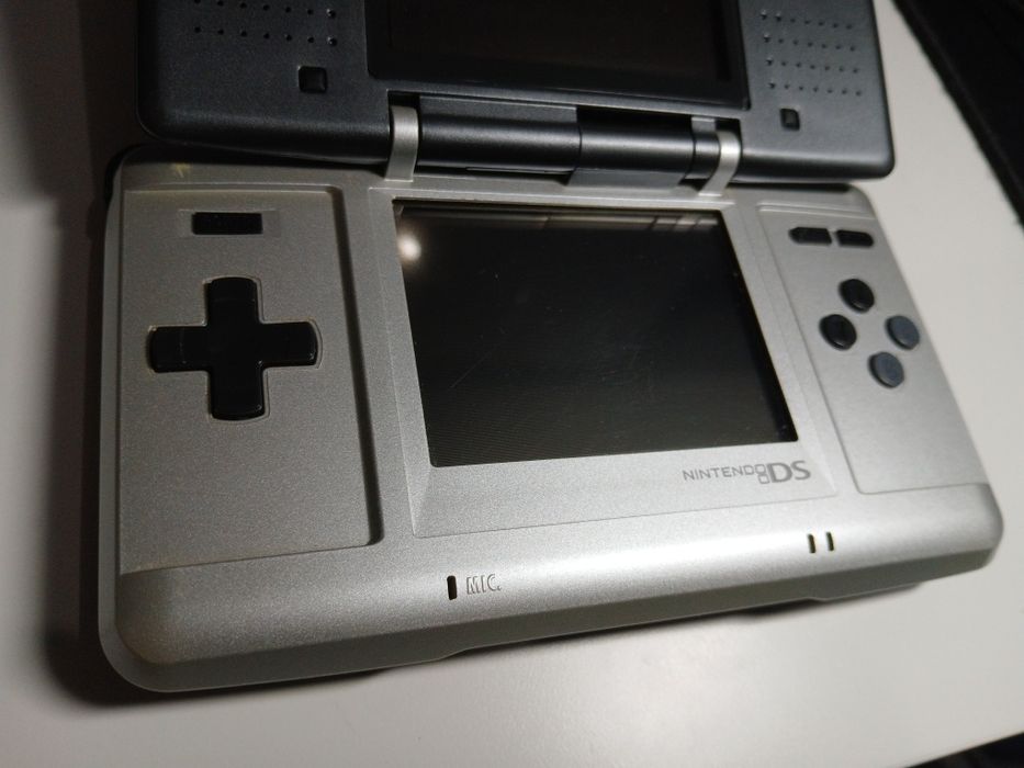 Nintendo DS Classica c/ muitos jogos