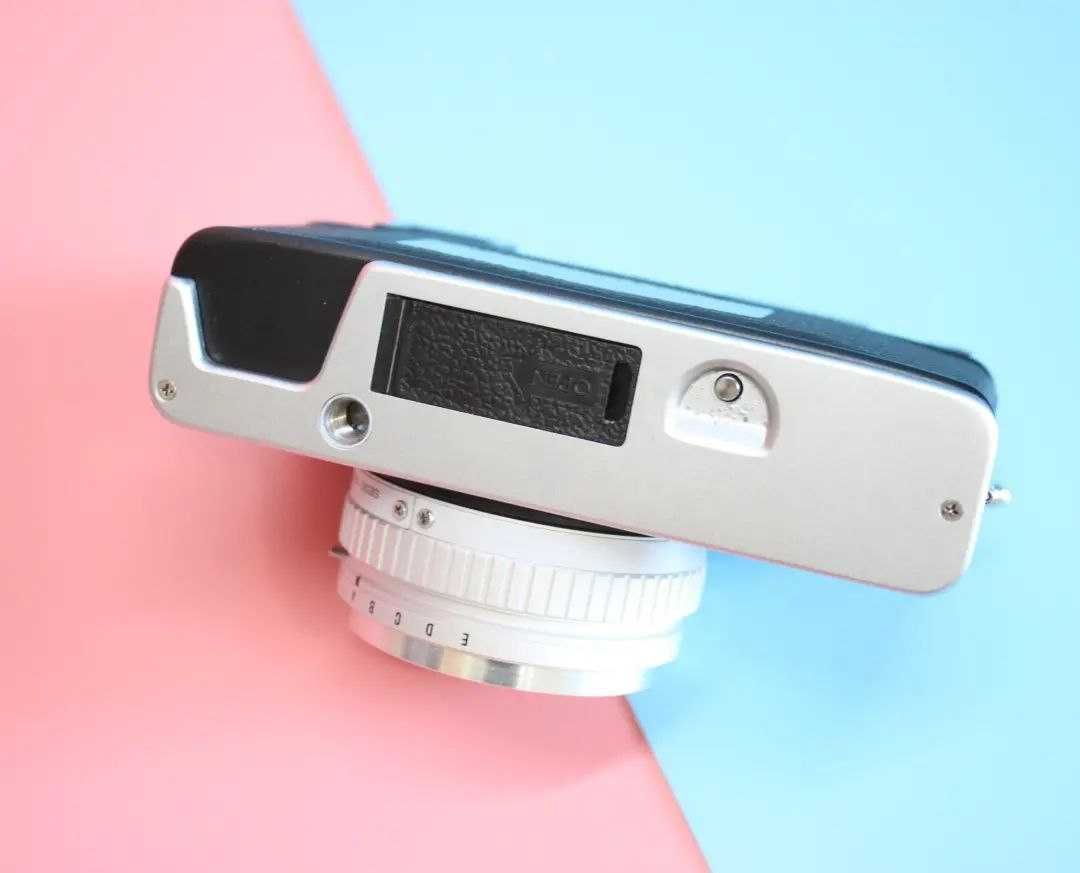Плівочна фотокамера  Minolta Hi-Matic E