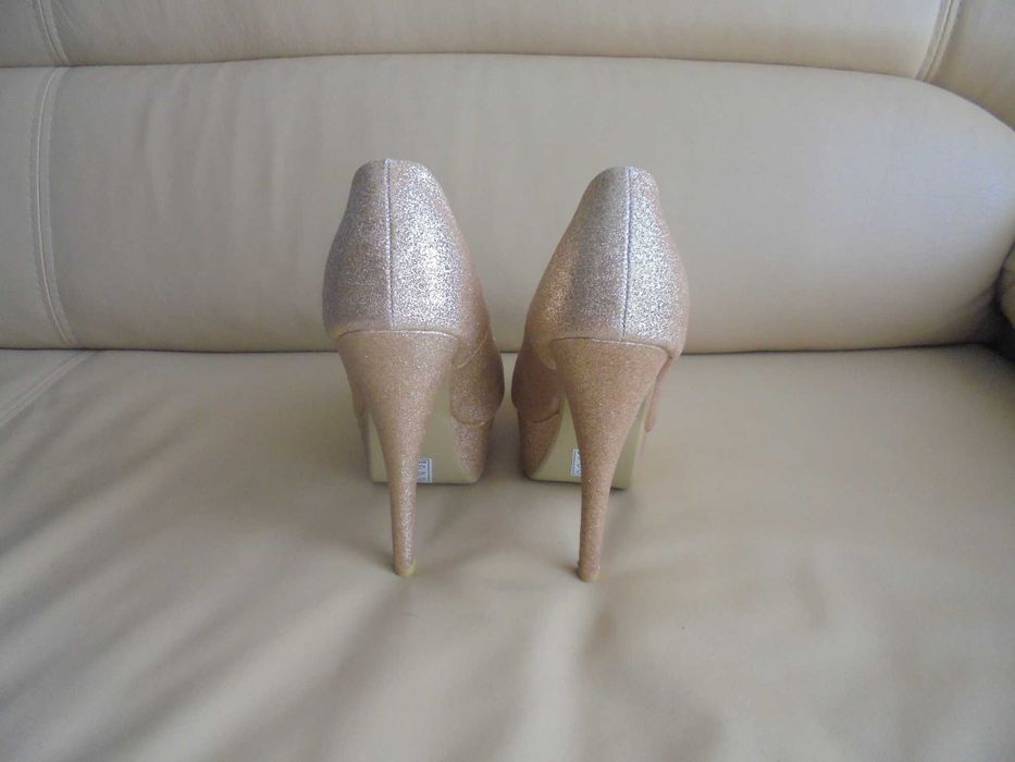 sapatos de senhora muito lindos