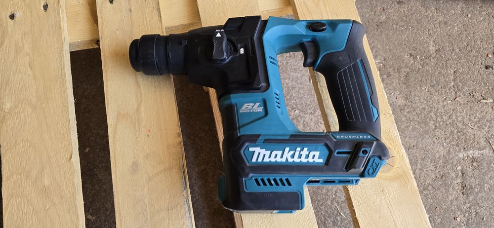 Makita, pregadora e martelo 12V usados