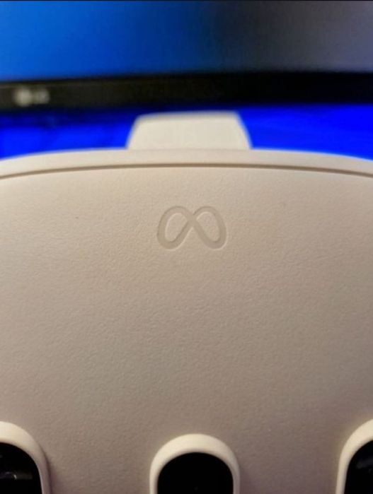 Meta Quest 3 512 GB + stacja ładująca Maecker! Stan - IDEALNY!!