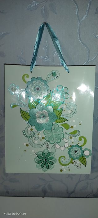 Пакет подарочный бумажный