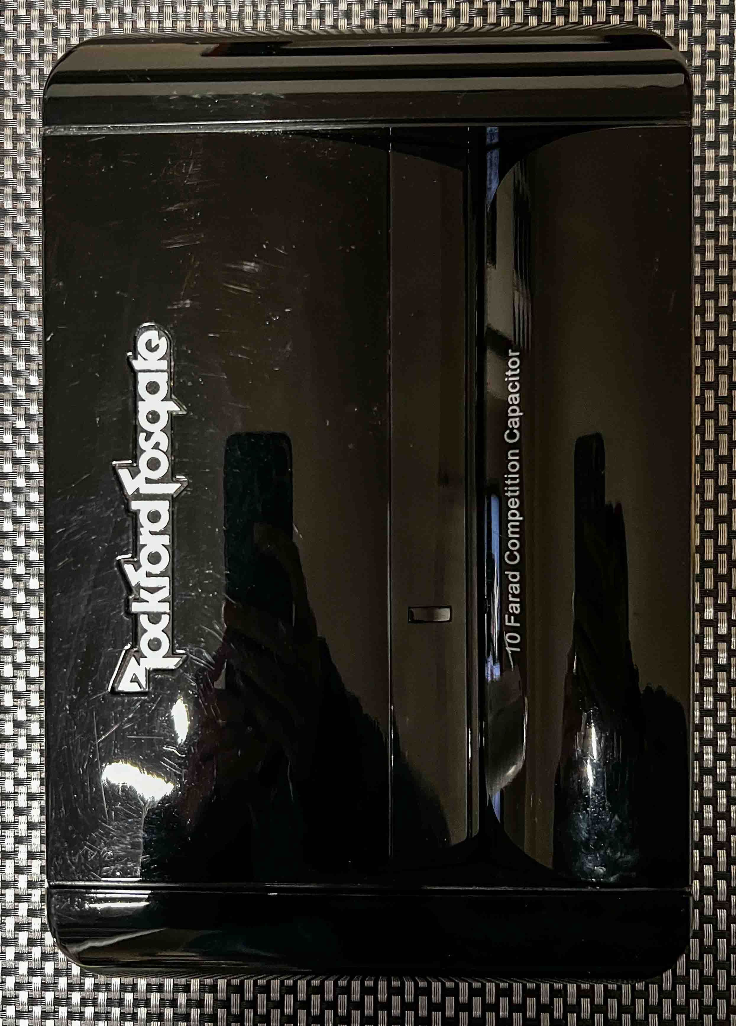 Rockford Fosgate RFC10HB 10 Farad hybrydowy kondensator cyfrowy