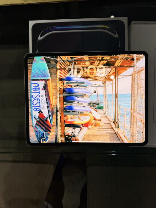 Vendo iPad M4 13', de Abril de 2025 (6 meses)