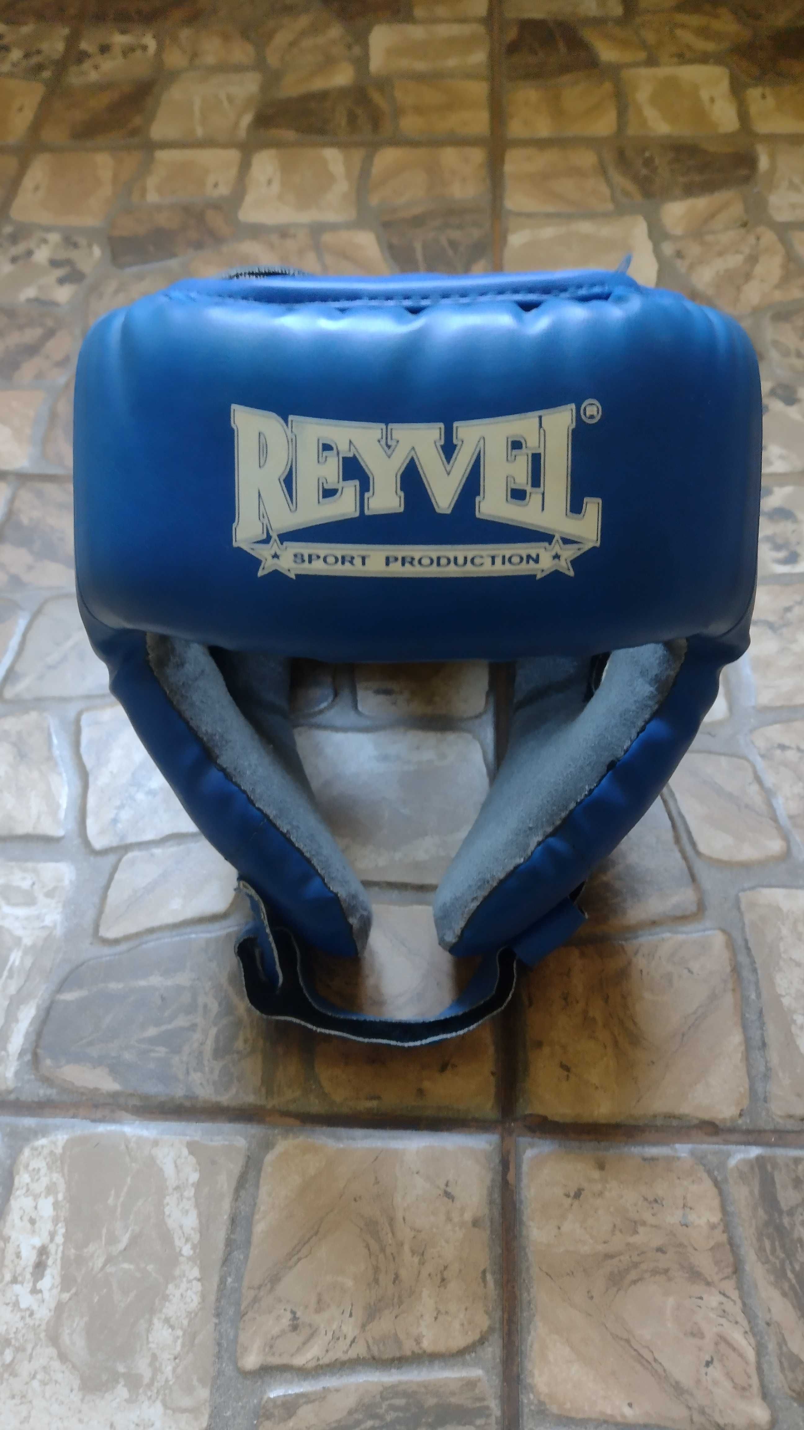 Шлем боксерский Reyvel