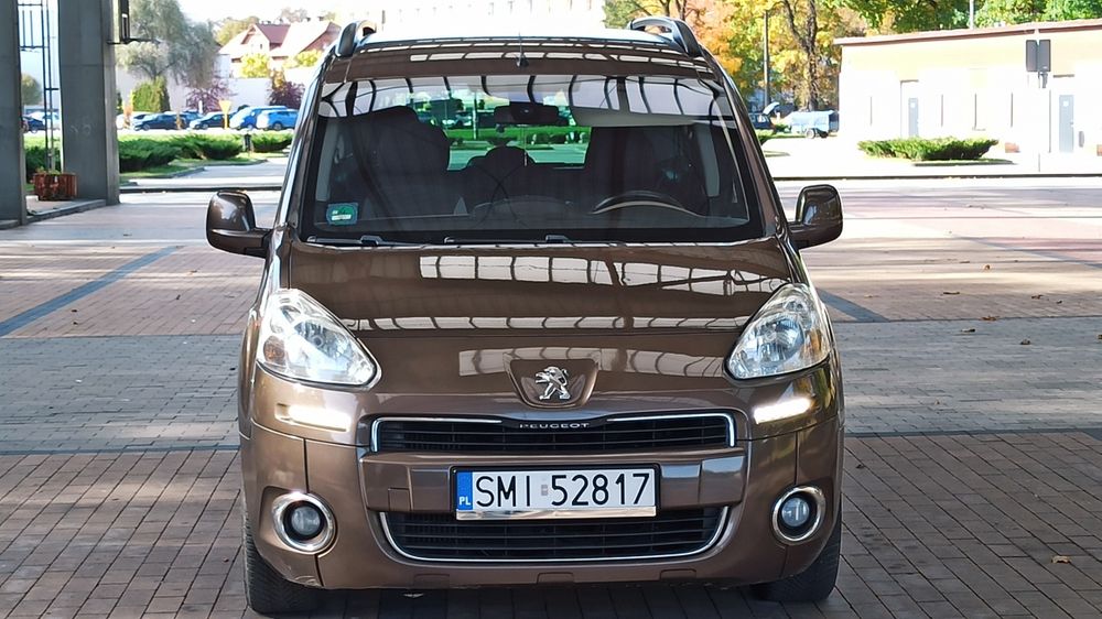 Peugeot partner 2013 ledy 1.6hdi bogate wyposażenie super stan!!!