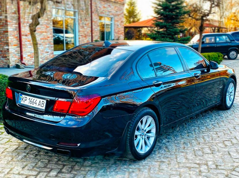 Продам Легендарную БМВ 750 , Полностью Обслужена в Идеальном Состоянии