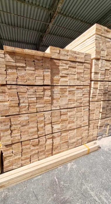 Продаж будівельного пиломатеріалу стропил бруса сосни