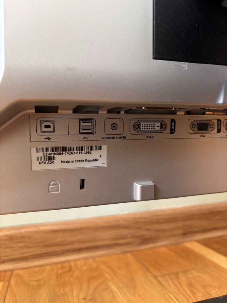 Sprzedam Monitor DELL 20 cali