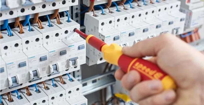 Usługi elektryczne, Elektryk, Pomiary elektryczne