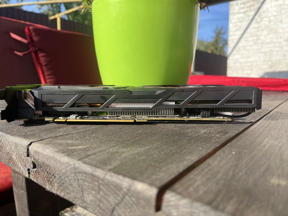 Видиокарта 1060 (3)gb