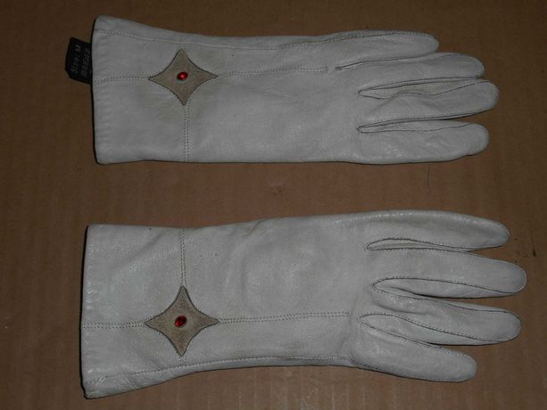 Перчатки PIJU белые женские с камушками / размер М