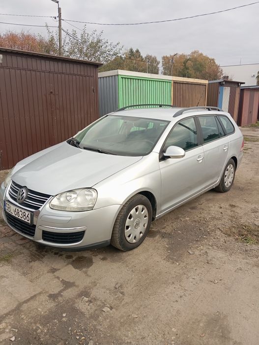 Sprzedam Golfa 5 16bezyna