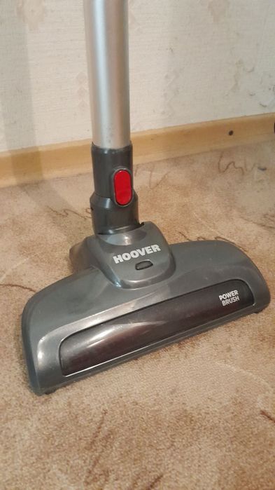 Вертикальний ручний акумуляторний пилосос