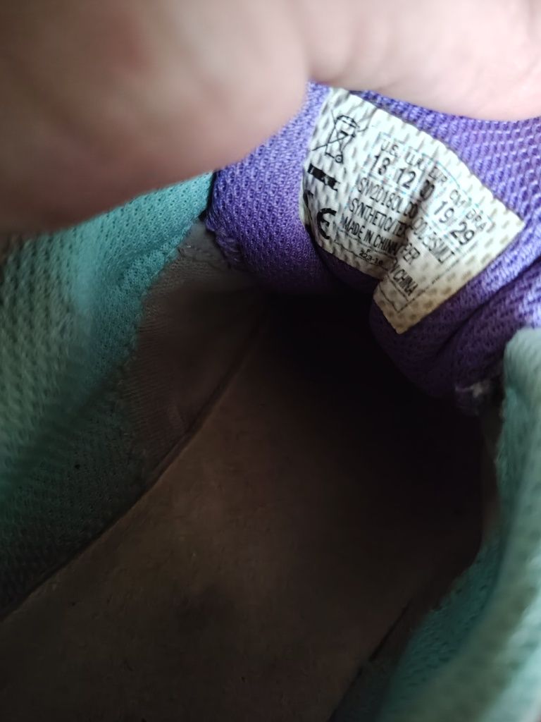 Skechers buty dziecięce 30