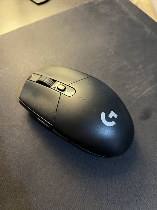 Laptop Acer Nitro V16 + mysz + sluchawki + kontroler