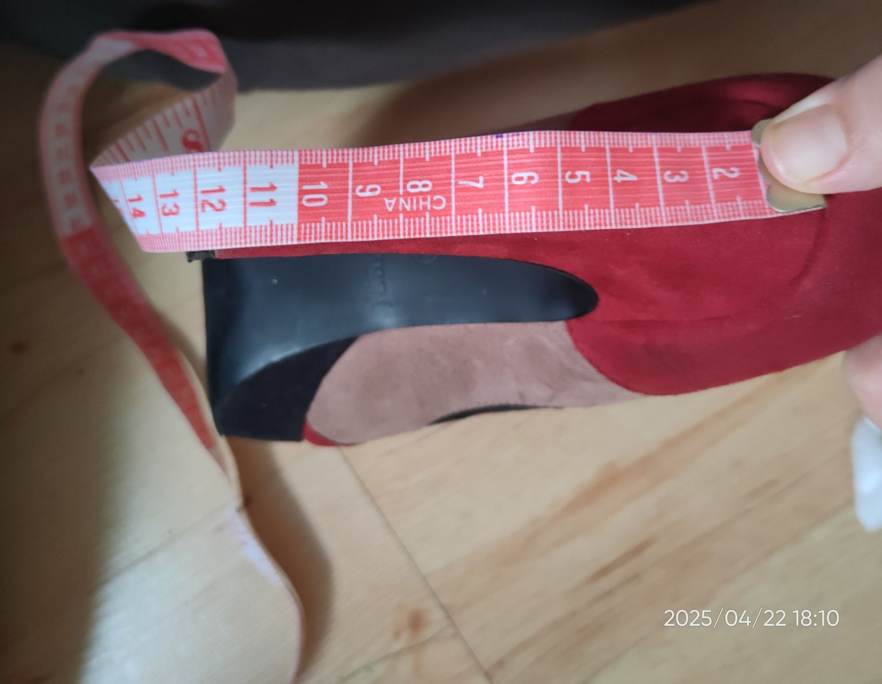 Buty na szpilce + gratis