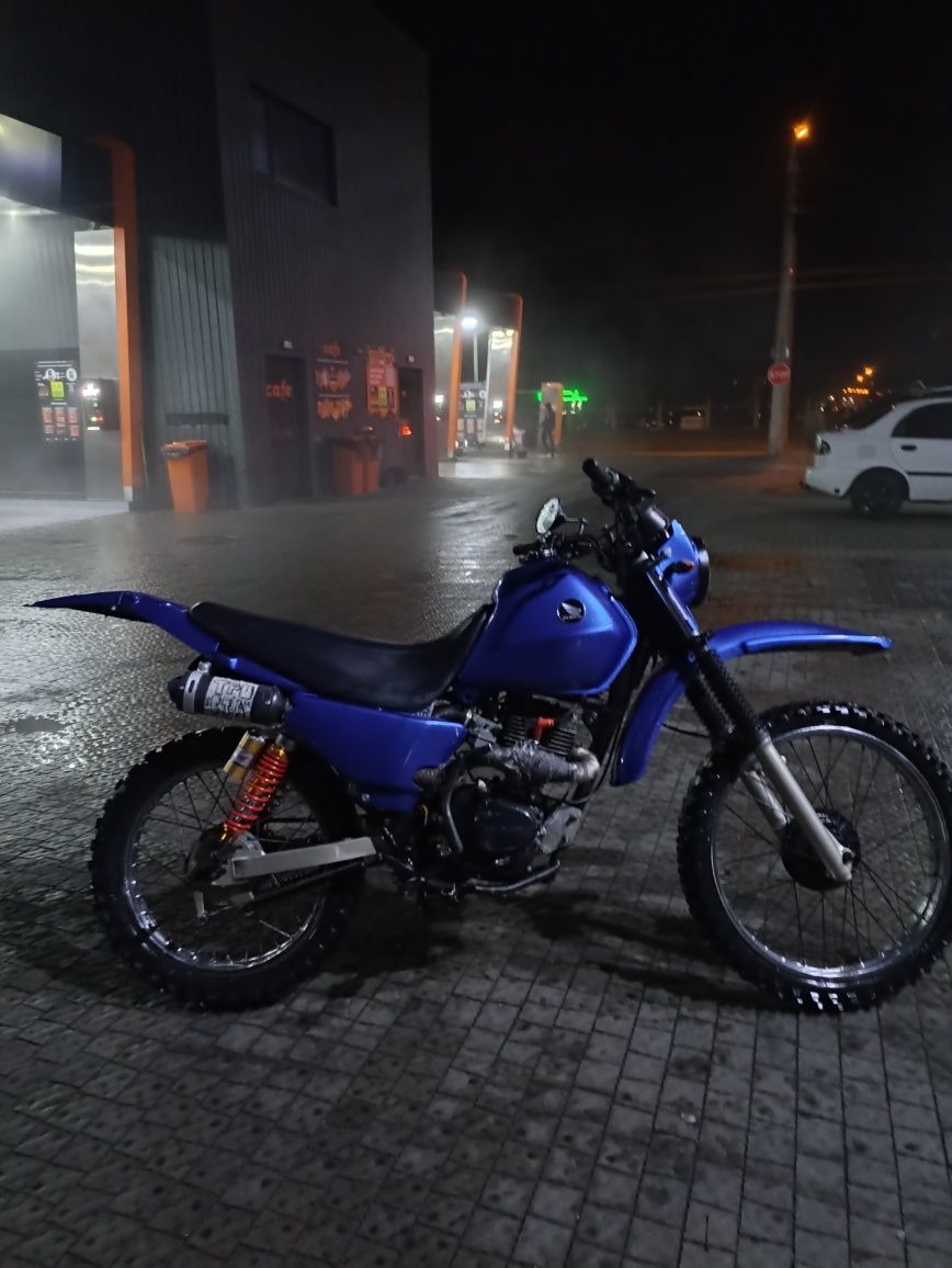 Suzuki DR250 (XL125)