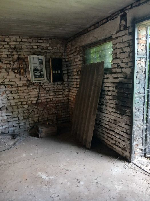 Нежитлова будівля