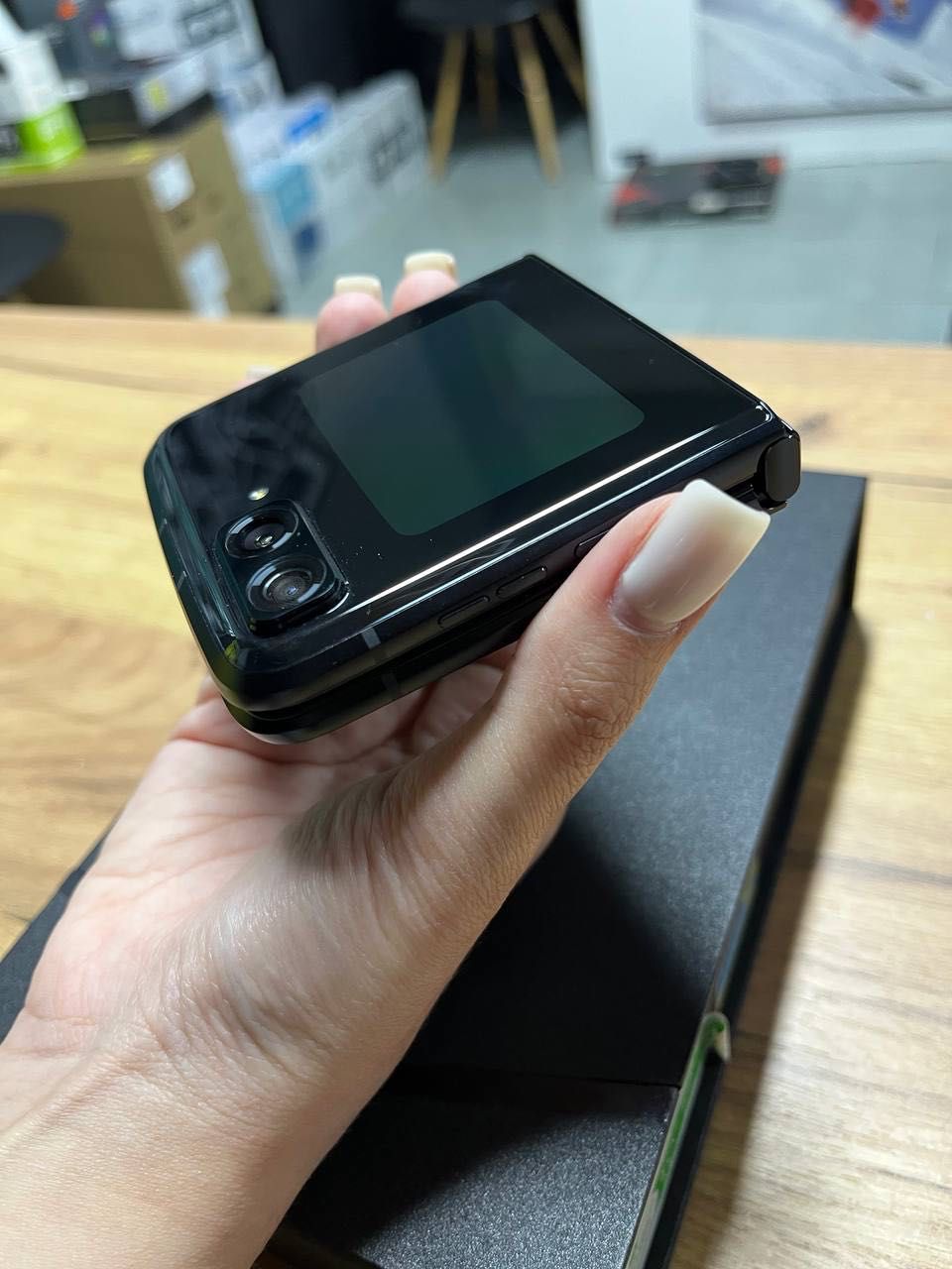 Motorola Razr 2022 8/256GB Satin Black