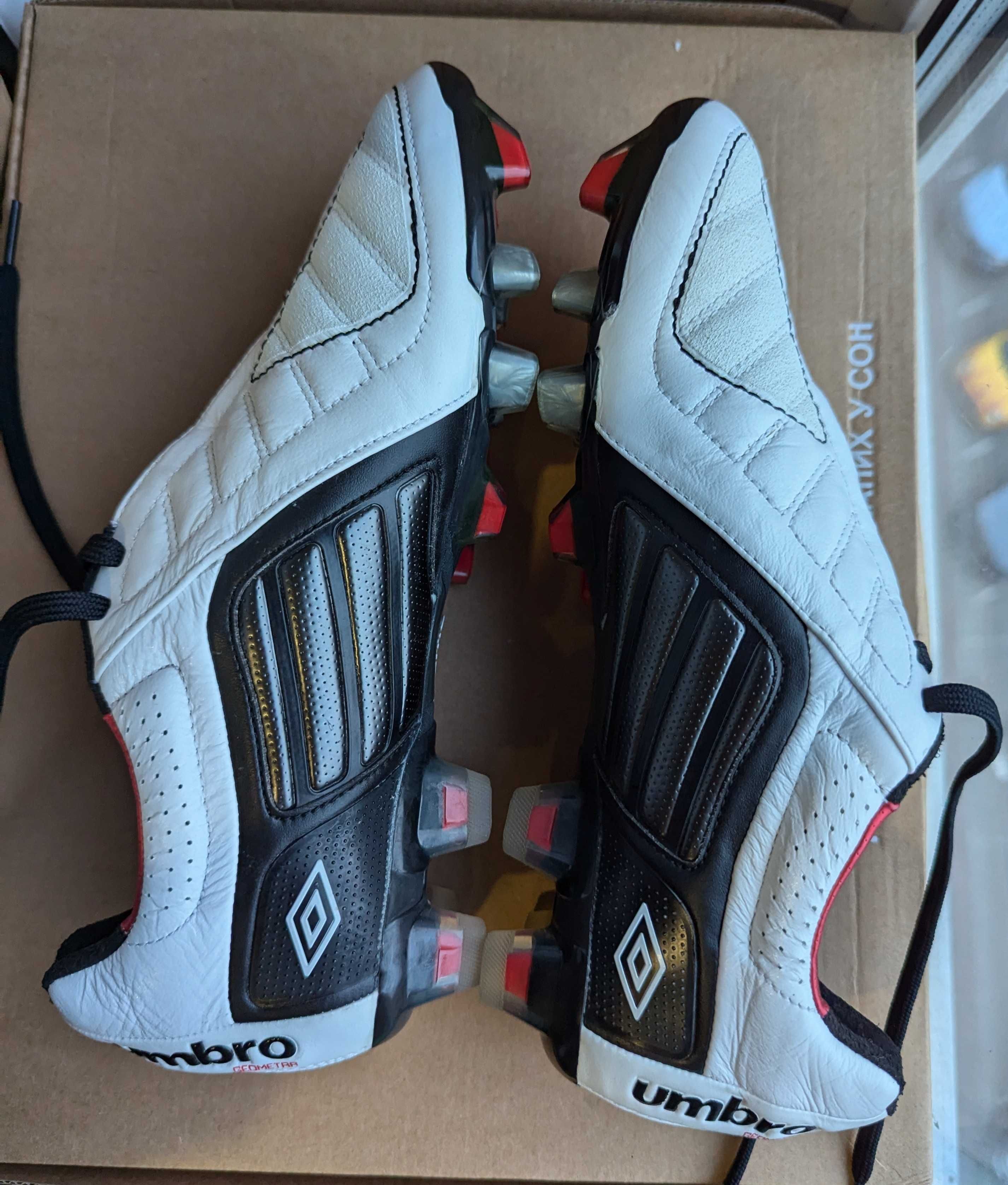 Umbro бутси 40 41 розмір 25,5 см устілка буци бутци копи копки копочки