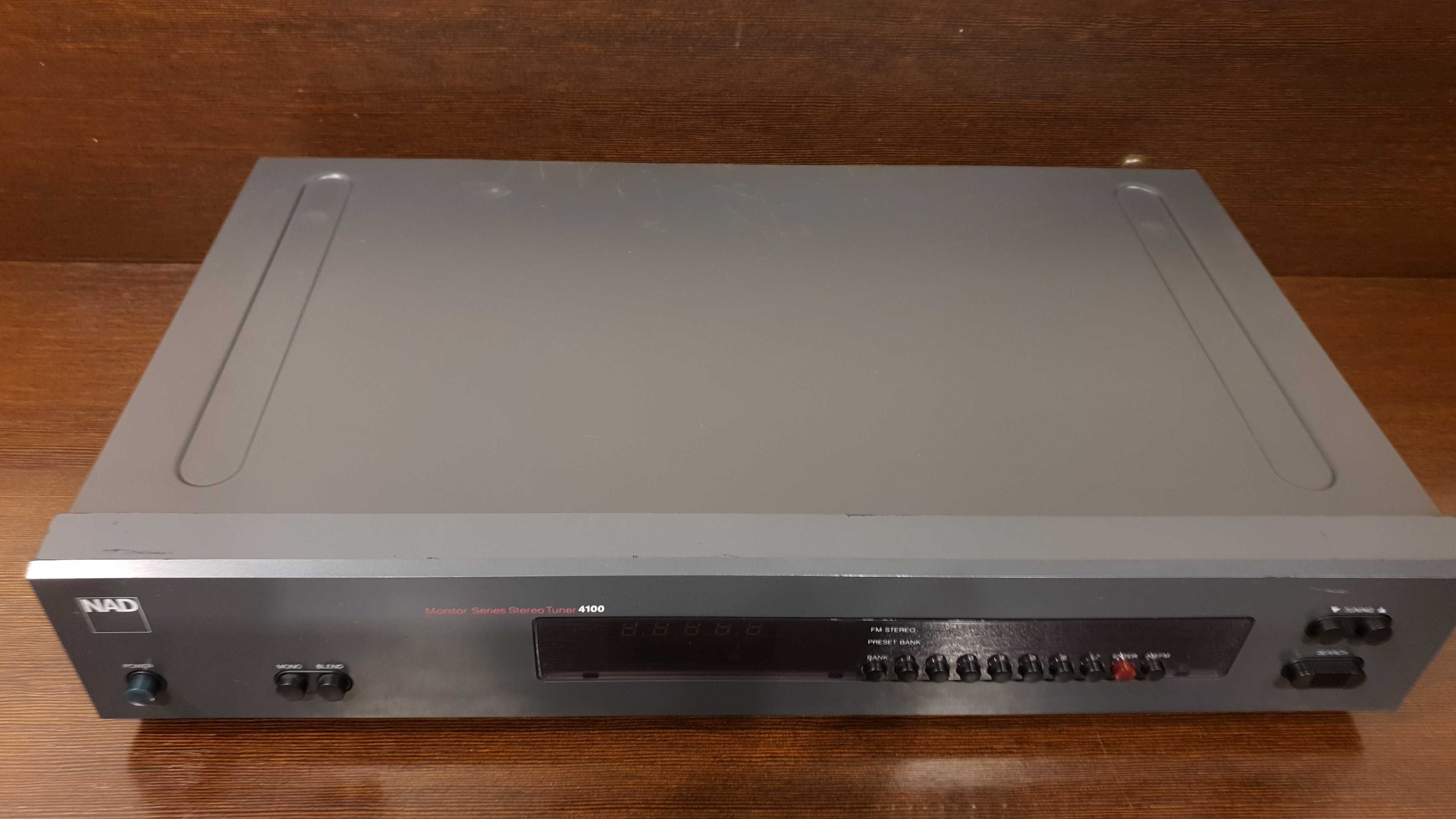 NAD 4100 Monitor Series Tuner cyfrowy