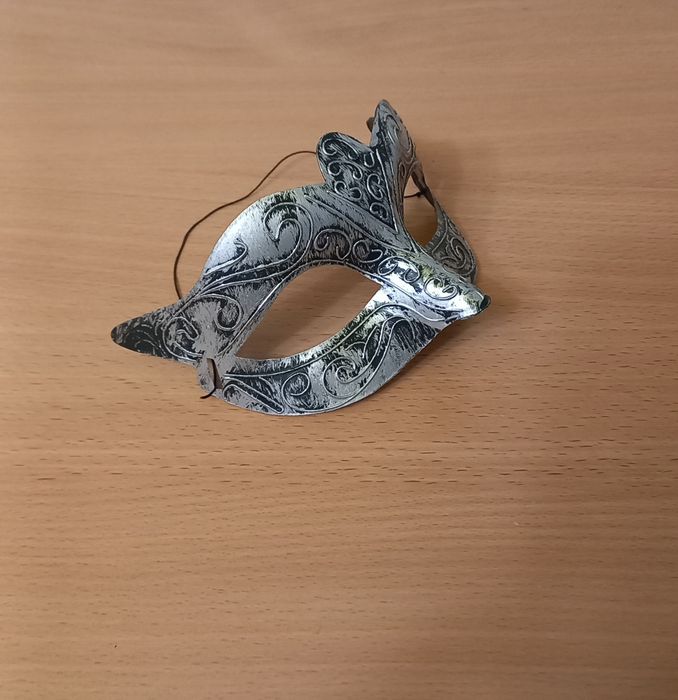 Маска карнавальная