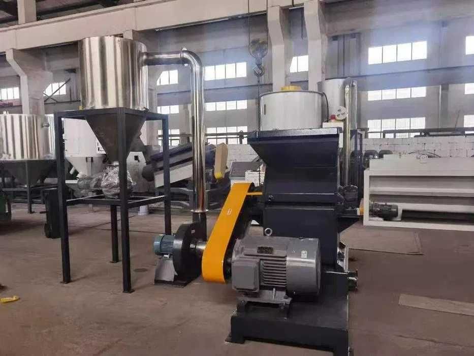 Rozdrabniacz kruszący młotkowy, chłodzony wodą - z silosem, moc 55KW