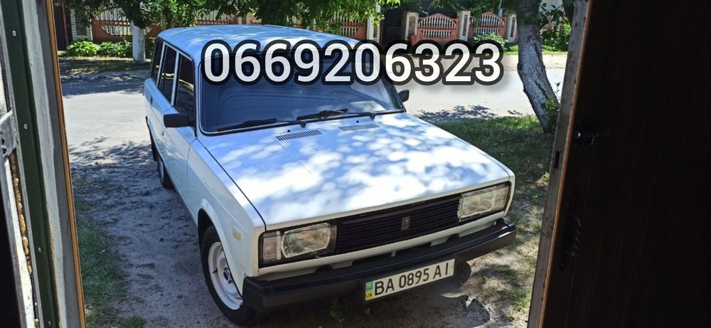 Автомобіль ВАЗ 2104