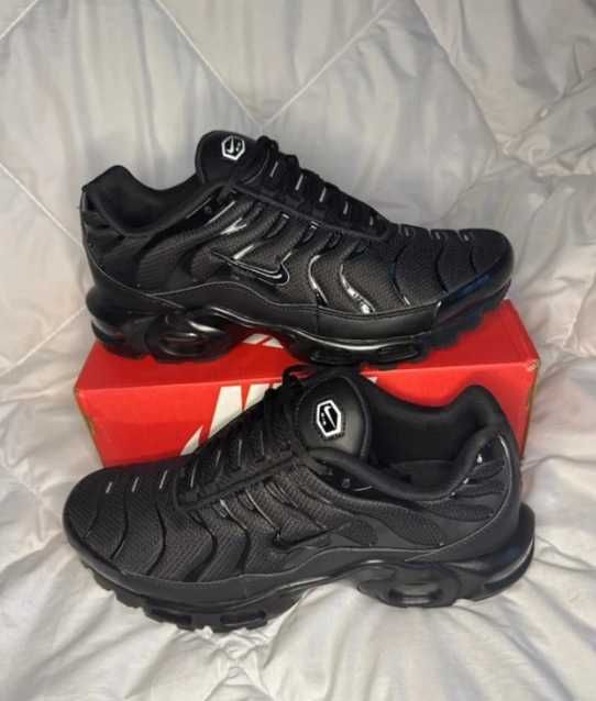 Buty Nike Air Max TN Plus Black R.42