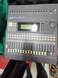 Yamaha Promix-01 Digital Mixer 16 Canais