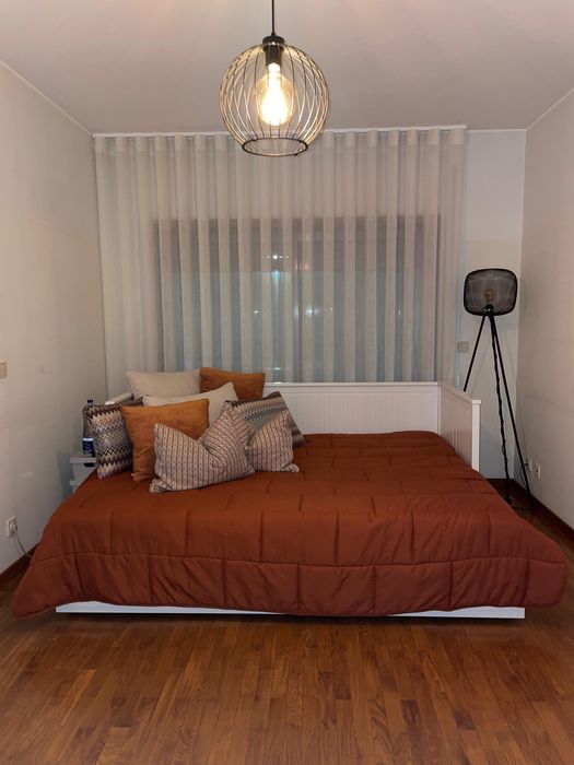 Cama de solteiro / casal com gavetas