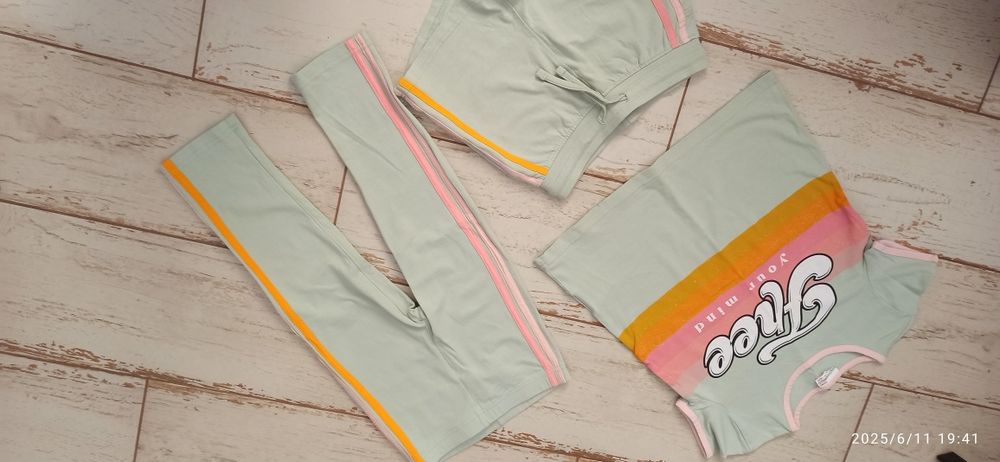 Spodenki, legginsy plus t-shirt gratis Coccodrillo 128