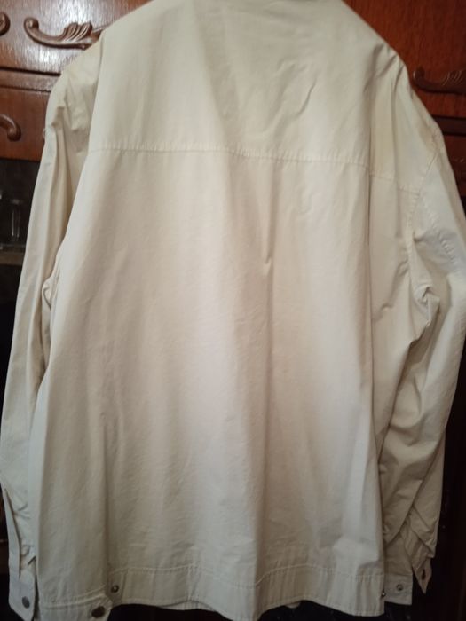 Продам мужскую ветровку