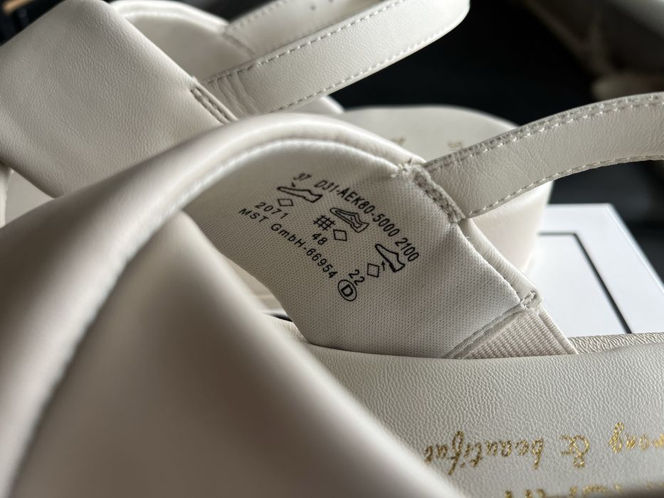 Жіночі сандалі Bagatt