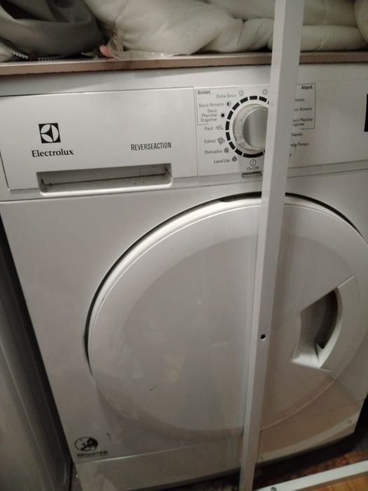 Máquina secar roupa